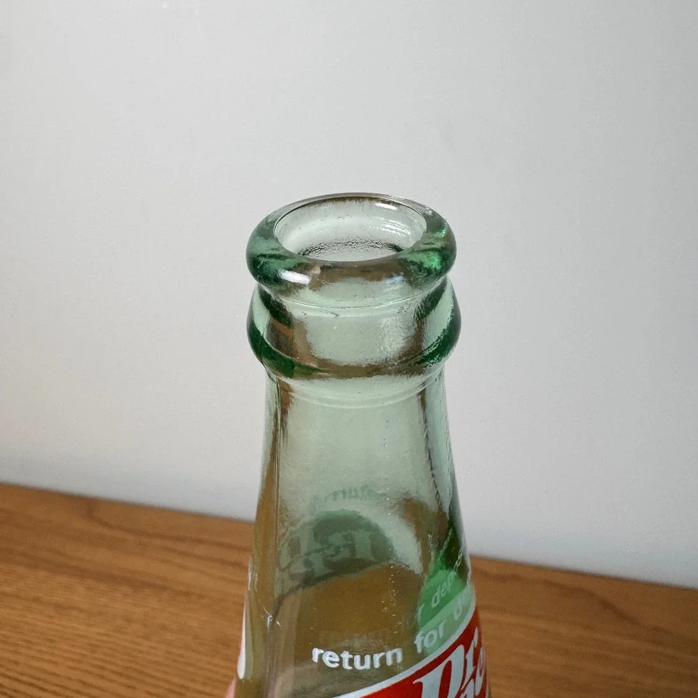 Vintage Dr Pepper‎ Glass Bottle 16 oz One Pint Green Glass Soda Collectible